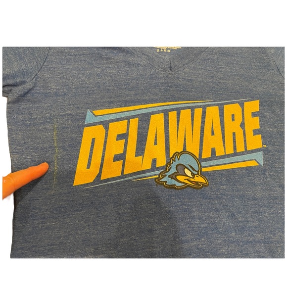 University of Delaware Fanatics YoUDee Blue Hens Woman's V-Neck T-Shirt, Size S - Picture 3 of 4